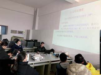 E:\學院工作\新工科實驗班\新工科實驗班\2019\2017級導師組授課\2017級導師組第一次授課照片\17級新工科導師授課計劃與照片_ACM組\2019.3.10授課\8.jpg